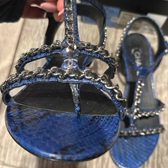 CHANEL- Python Blue, silver, and black thong fancy sandal - Picture 9 of 10